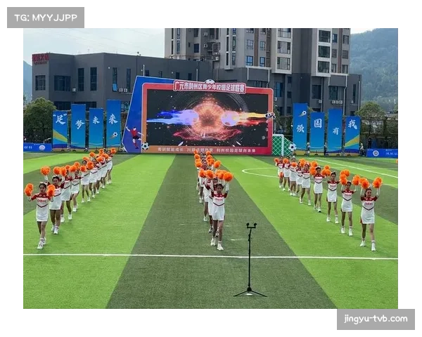 马赛举办首届“女性业余足球节”,吸引超千名参与者 马赛举办首届“女性业余足球节”,吸引超千名参与者